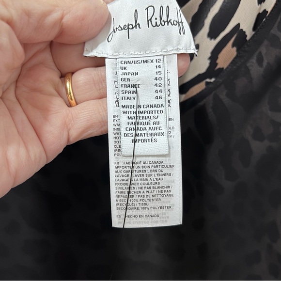 JOSEPH RIBKOFF
LEOPARD PRINT REVERSIBLE TANK - Picture 13 of 14